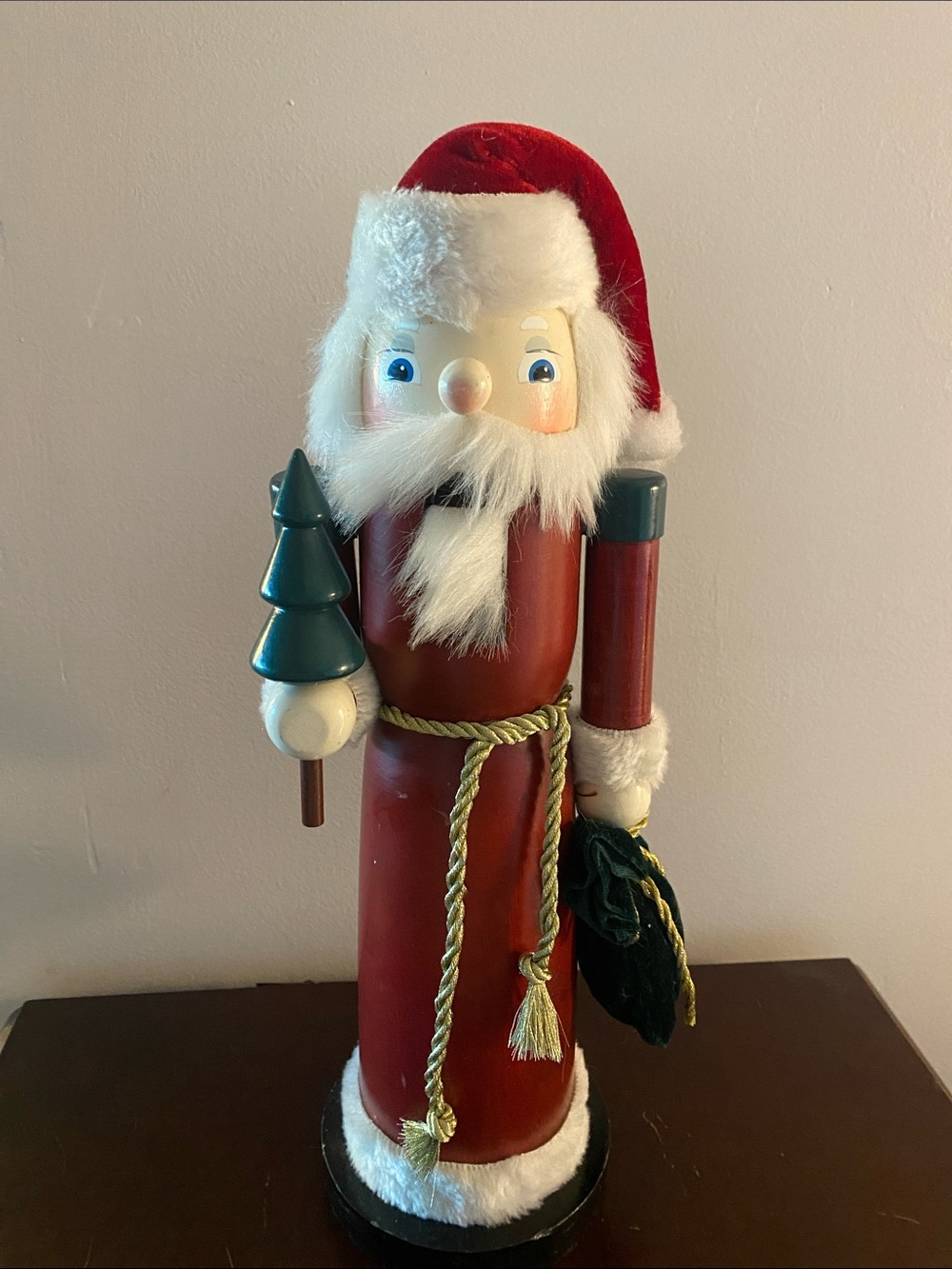 Red Santa Nutcracker wood 🪵 Figurine Holiday Décor